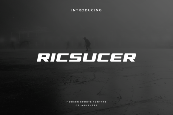 Ricsucer: A Display Font That Makes Your Headlines Pop